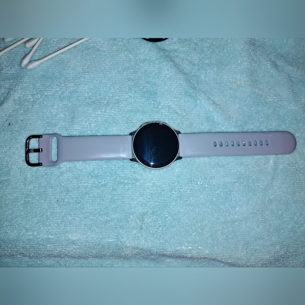 Watch - Picture 2 of 4